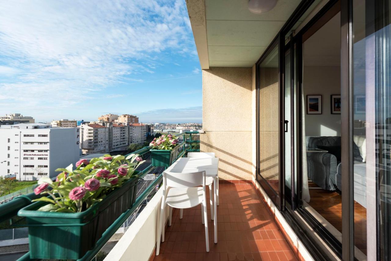 Lovelystay - Charming 3Br Flat W/ Free Parking In Devesas Вила Нова ди Гая Екстериор снимка