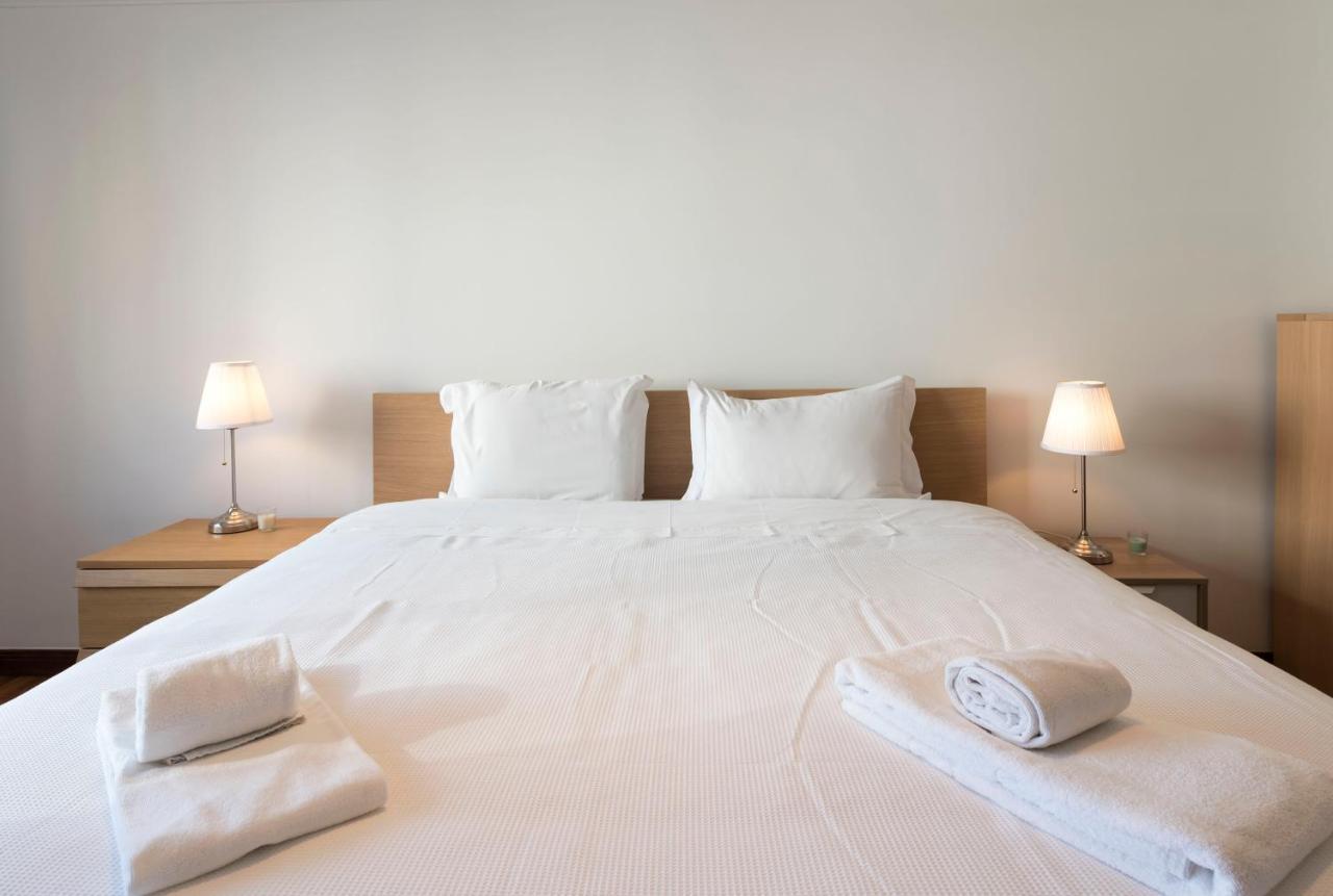 Lovelystay - Charming 3Br Flat W/ Free Parking In Devesas Вила Нова ди Гая Екстериор снимка