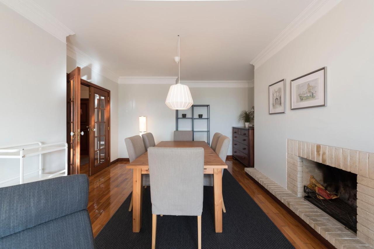 Lovelystay - Charming 3Br Flat W/ Free Parking In Devesas Вила Нова ди Гая Екстериор снимка
